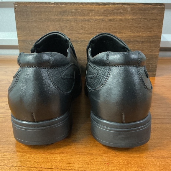 Gravity Defyer Men Black Leather Comfort Casual Classic Loafer Size 10.5 main image 4